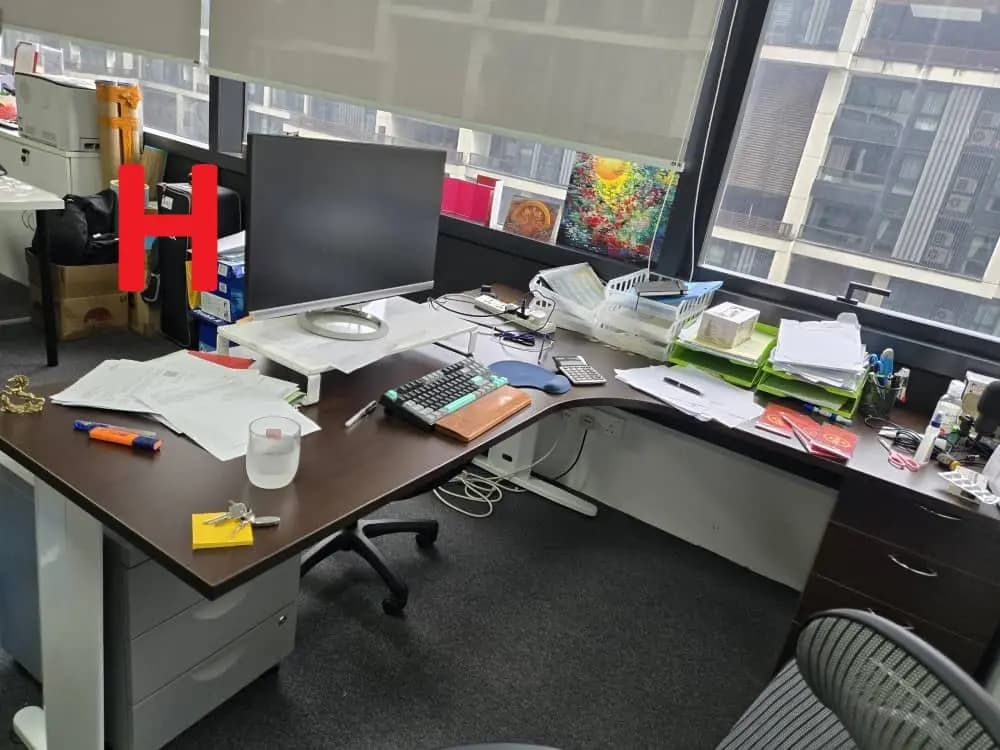 Complete Office Clearance: Desks, Chairs, Shelving, Appliances & More Part B - Image 25