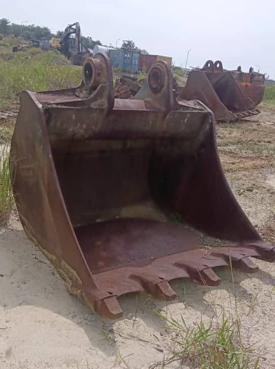 Volvo Excavator Bucket EC480L 01 | Heavy Duty, Used Condition - Image 3