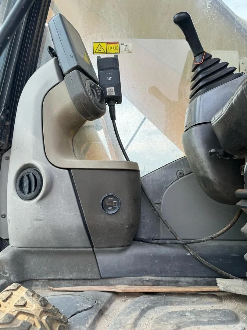 Caterpillar | Excavator | 330D | CAT0330DPNBD00551 | Heavy-duty construction equipment - Image 7