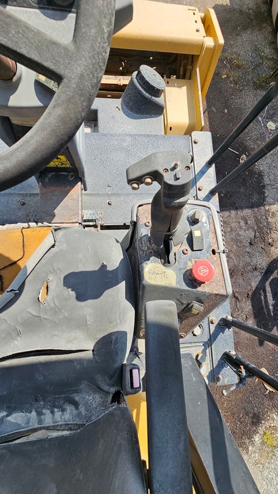 Caterpillar CB434D Roller Compactor for Sale – Used, 2011, Good Condition - Image 6