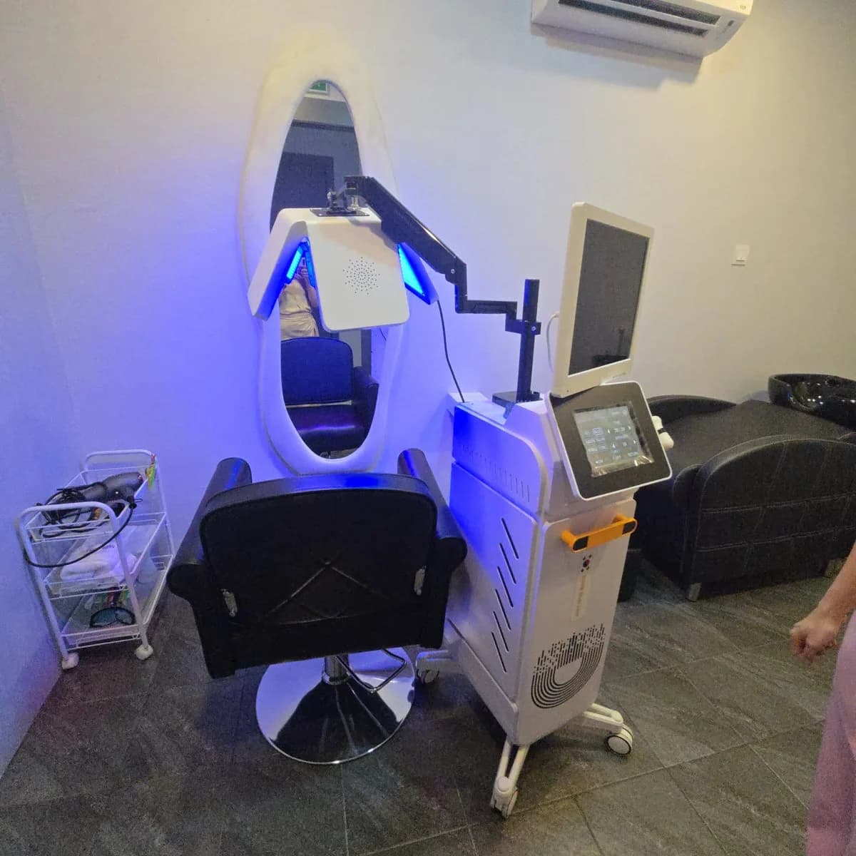 Low-Level Laser Therapy (LLLT) Hair-Regrowth & Treatment | 810 nm diode laser | 2024 | Used - Image 3