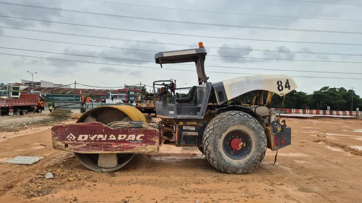 Dynapac | Compactor | CA30D | 2021 | used | CP84