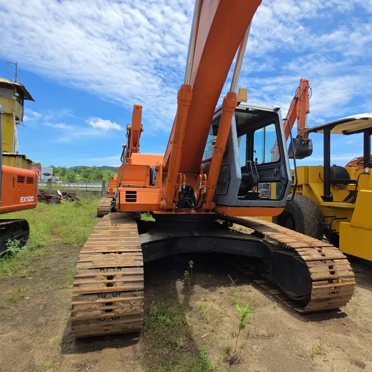 Hitachi | Excavator | EX200-1 LC | Used | Unregistered - Image 6