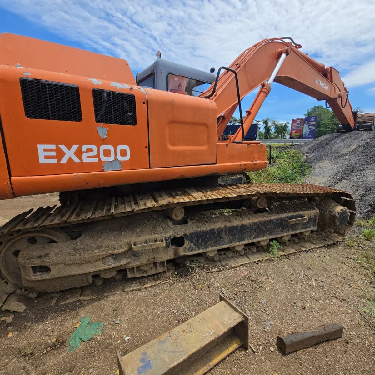 HITACHI | Excavator | EX200 | 2016 | Unregistered -- No Documents - Image 1