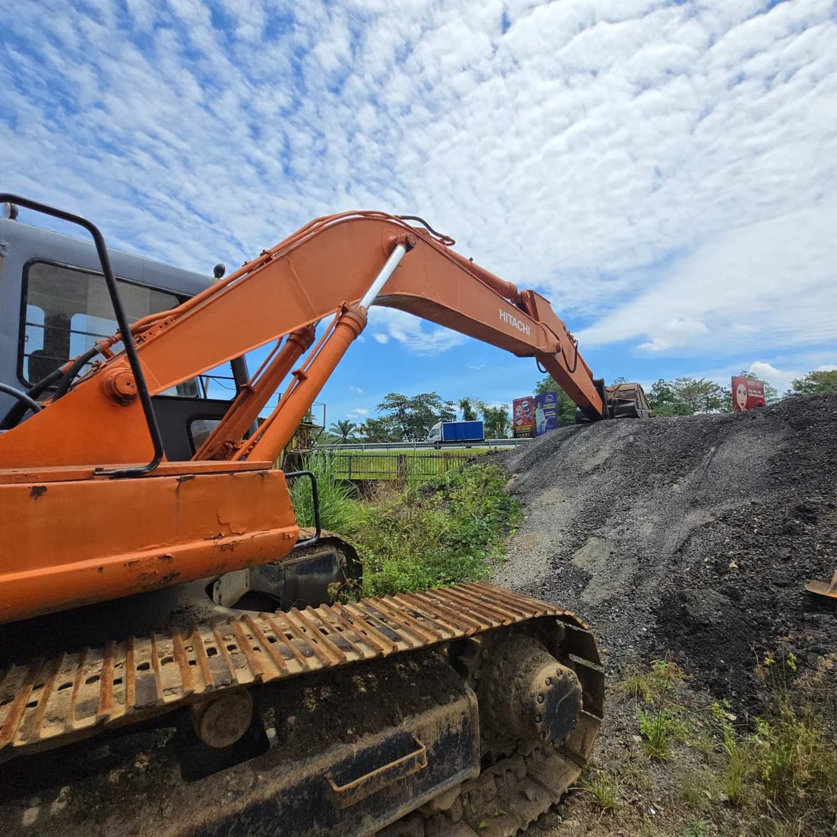 HITACHI | Excavator | EX200 | 2016 | Unregistered -- No Documents - Image 6
