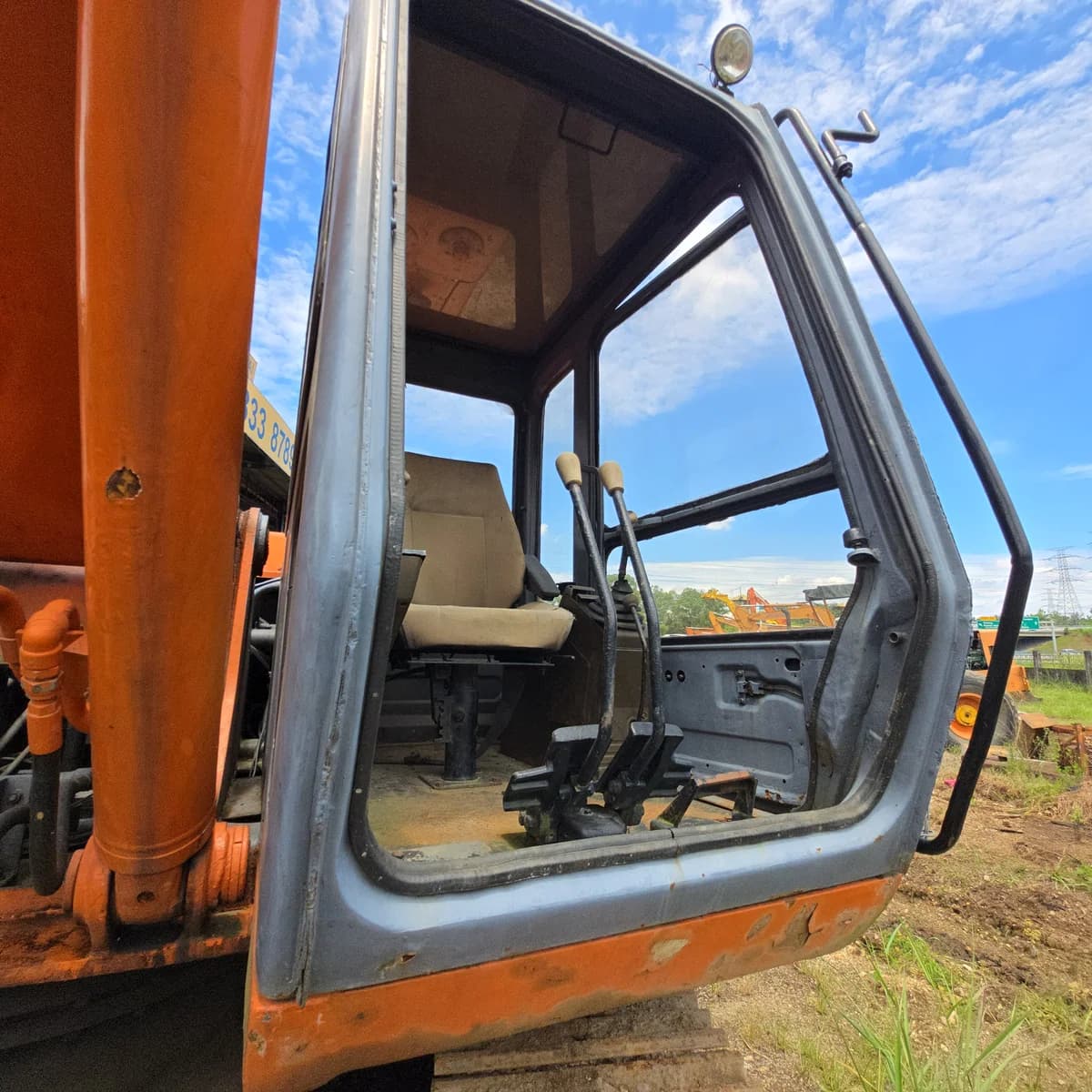 HITACHI | Excavator | EX200 | 2016 | Unregistered -- No Documents - Image 10