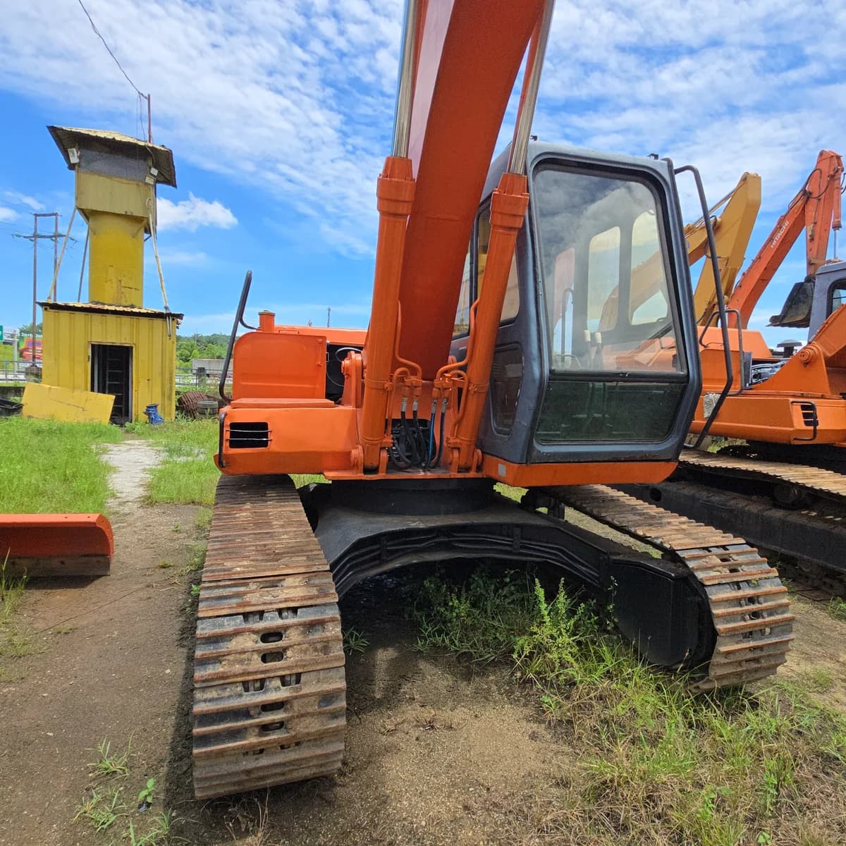 Hitachi | Excavator | EX200 | Used | Unregistered - Image 4