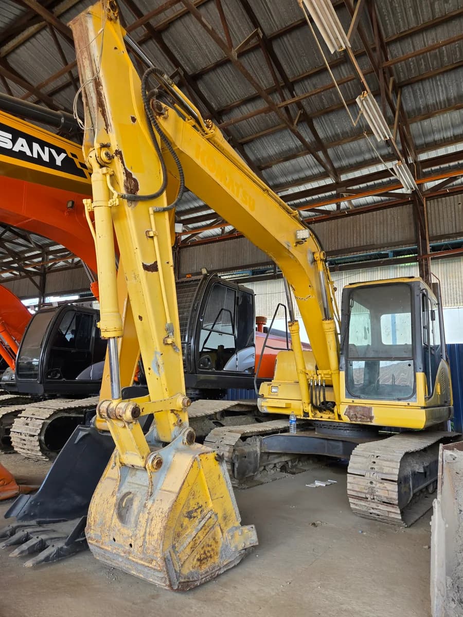 Komatsu | Excavator | PC200-8 | USED | Unregistered Singapore - Image 3