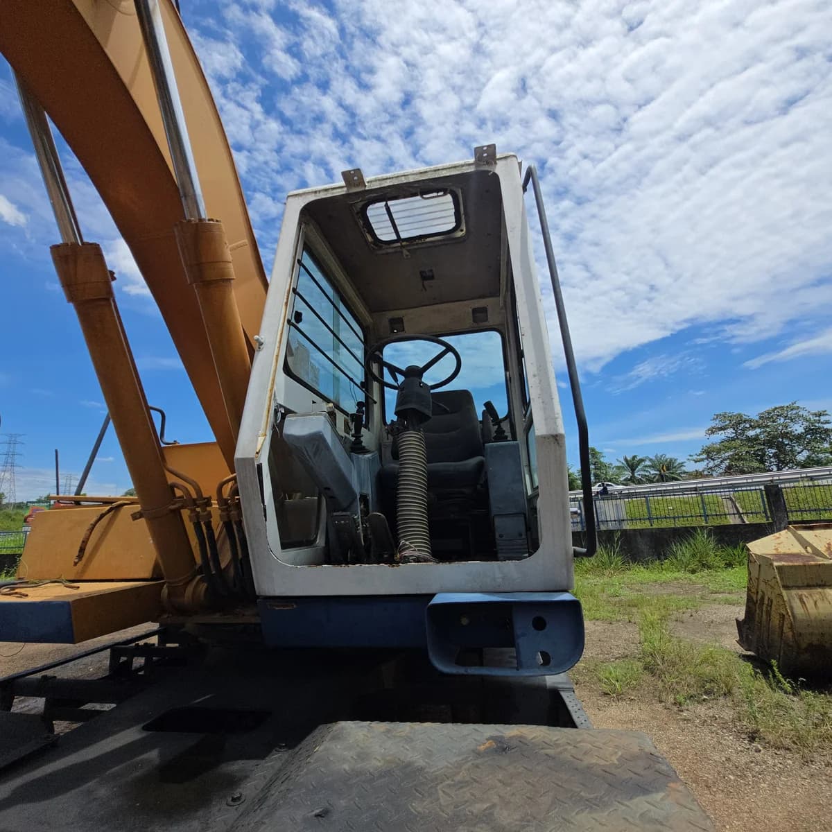 Hyundai Robex | R130W | 1993 | Used | B13 - Image 7