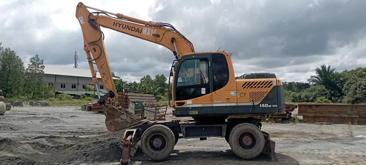 Hyundai | Wheel Excavator | R140W-9S | 2016 | Used | WX14 - Image 2