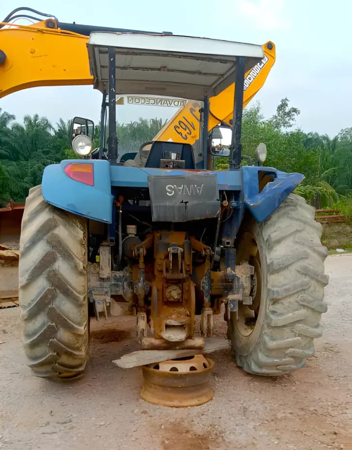 Kinta | Tractor 4WD | PE 130 | 2017 | Used | BP6 - Image 5