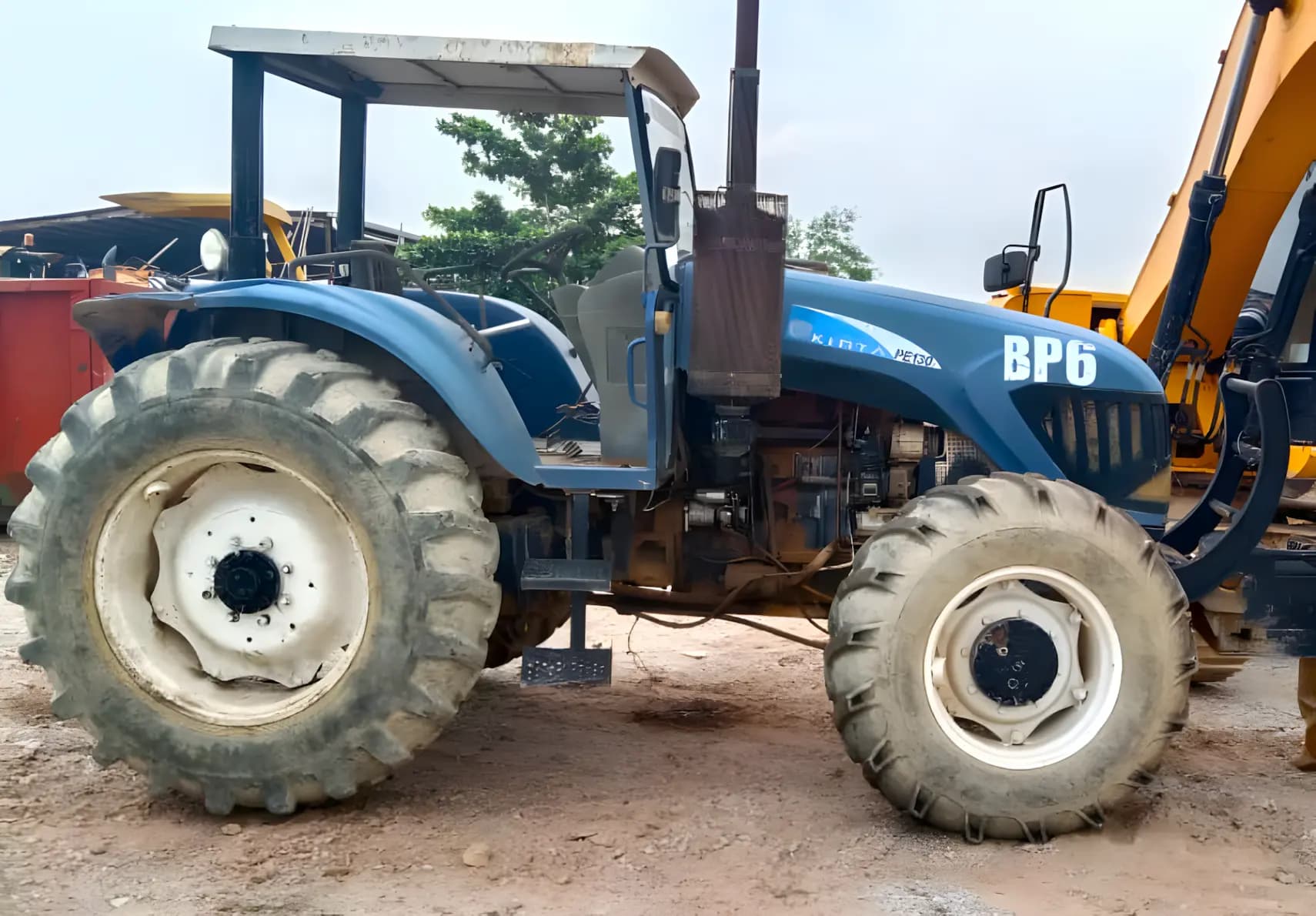 Kinta | Tractor 4WD | PE 130 | 2017 | Used | BP6 - Image 4