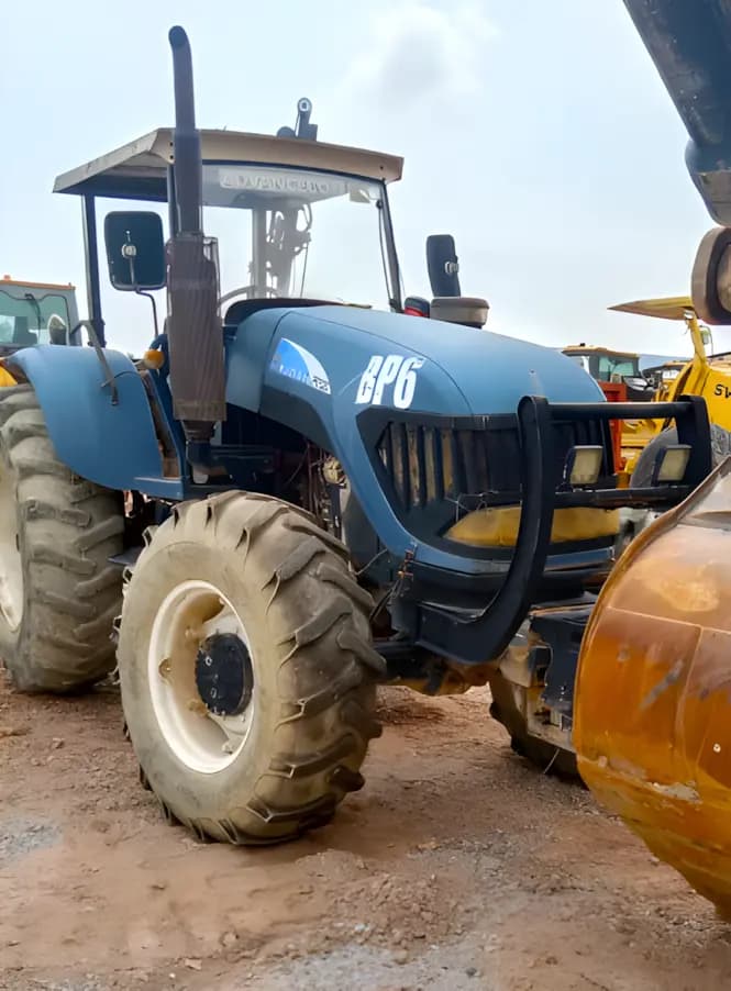 Kinta | Tractor 4WD | PE 130 | 2017 | Used | BP6 - Image 1