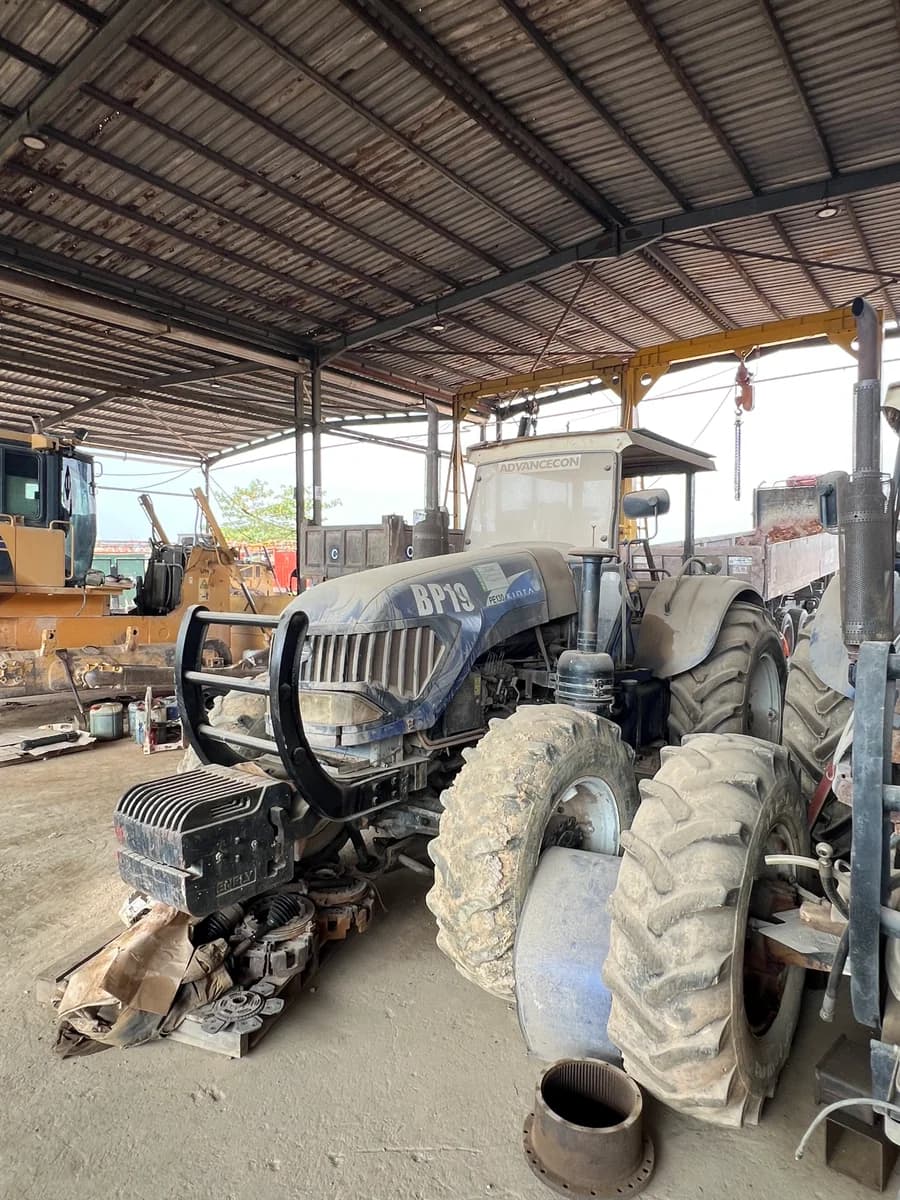 Kinta | Tractor 4WD | PE 130 | 2017 | Used | BP19 - Noisy gearbox, hydraulic leaking, electrical harness short issue - Image 3