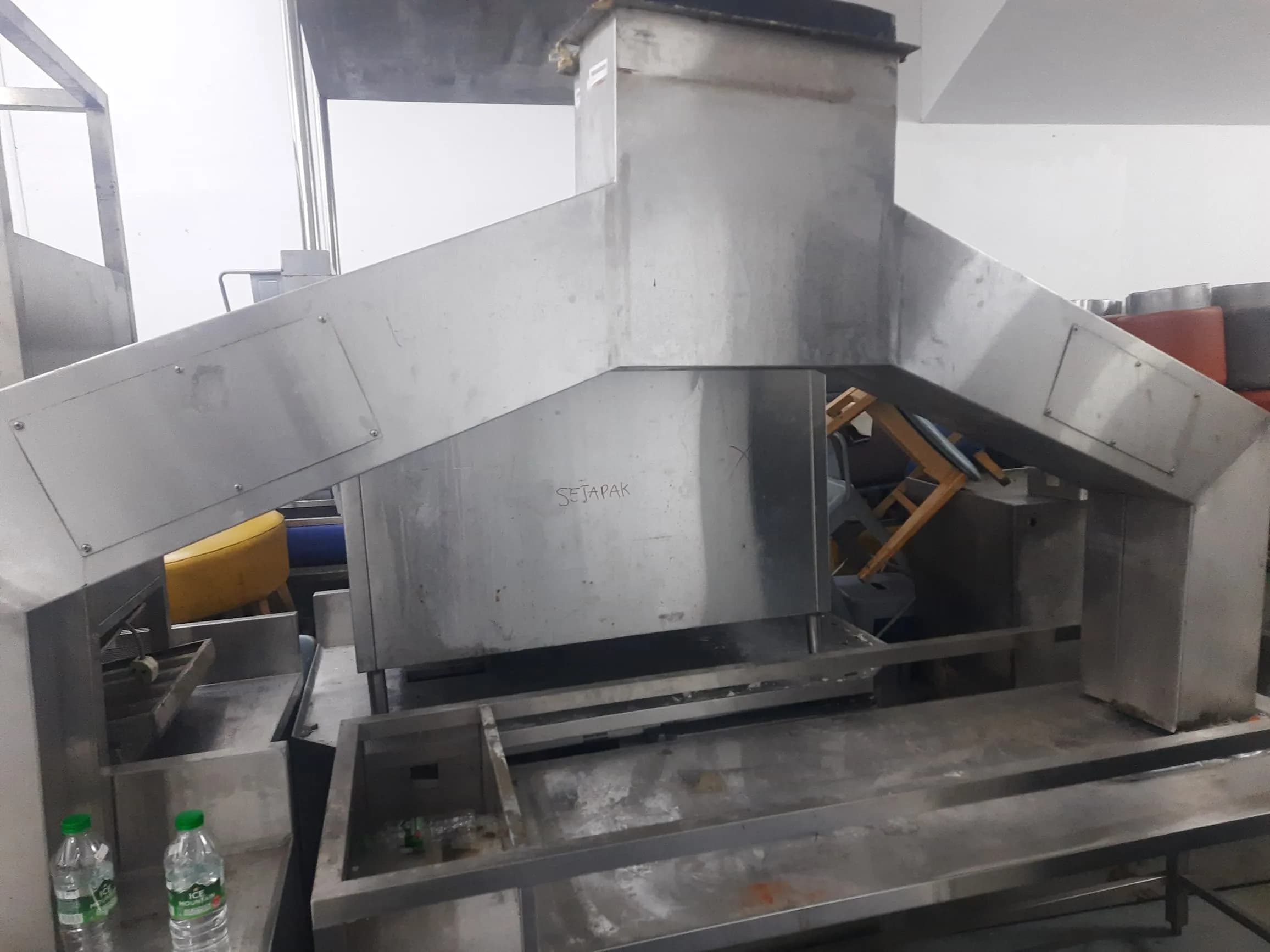 Kitchen Equipment Stainless Steel & Metal | 7-8 years Used | Lock, Stock, and Barrel Sale | Working & Need Repairs - Image 3