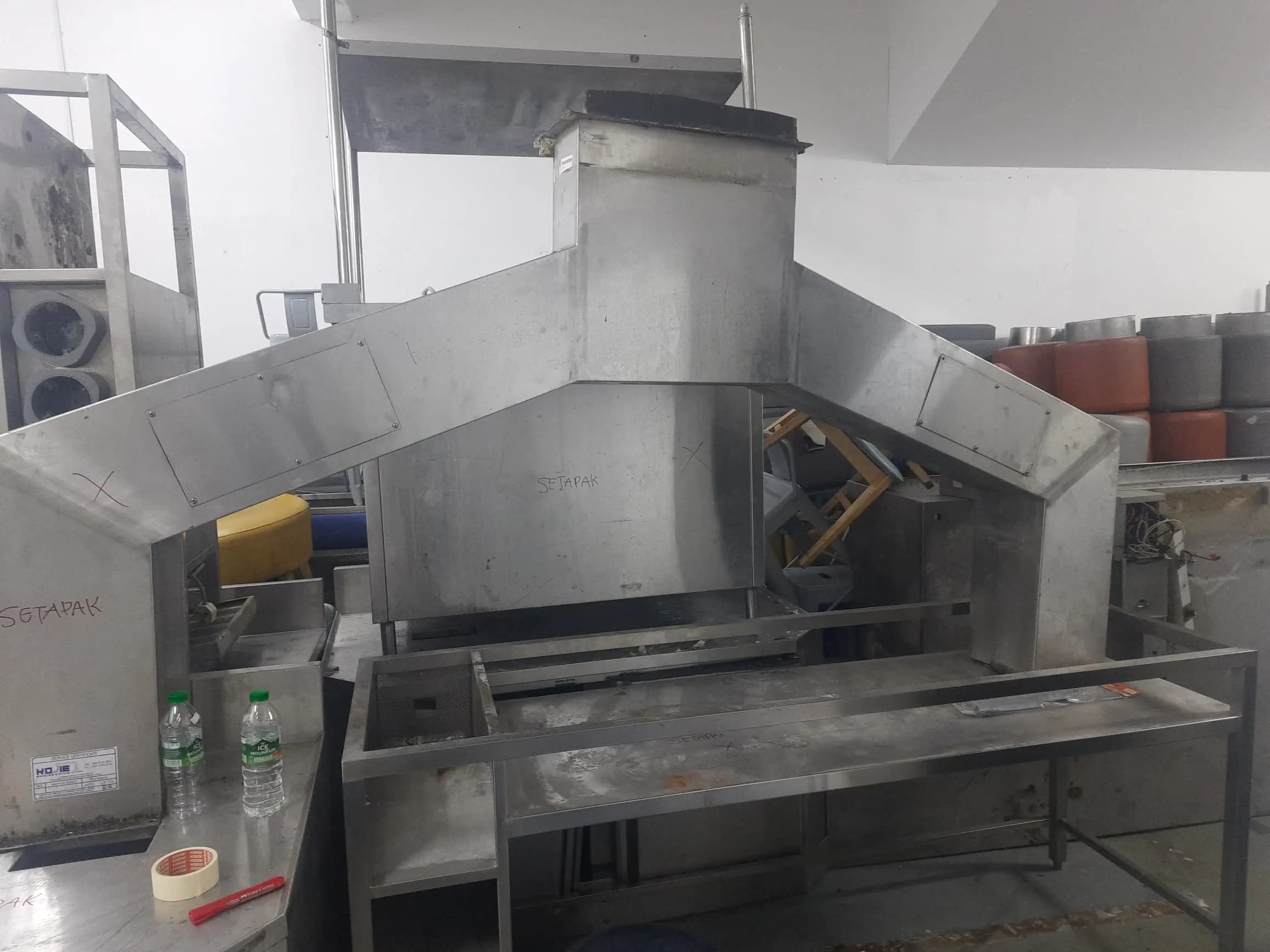 Kitchen Equipment Stainless Steel & Metal | 7-8 years Used | Lock, Stock, and Barrel Sale | Working & Need Repairs - Image 7