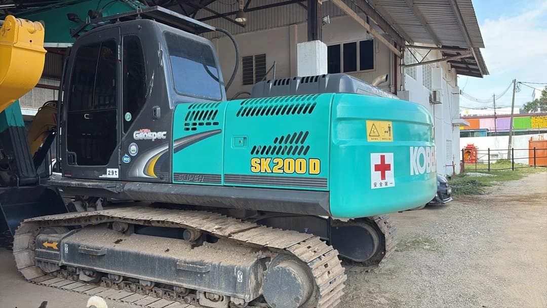 KOBELCO | Excavator | SK200-8 | Used | Unregistered China - Image 2