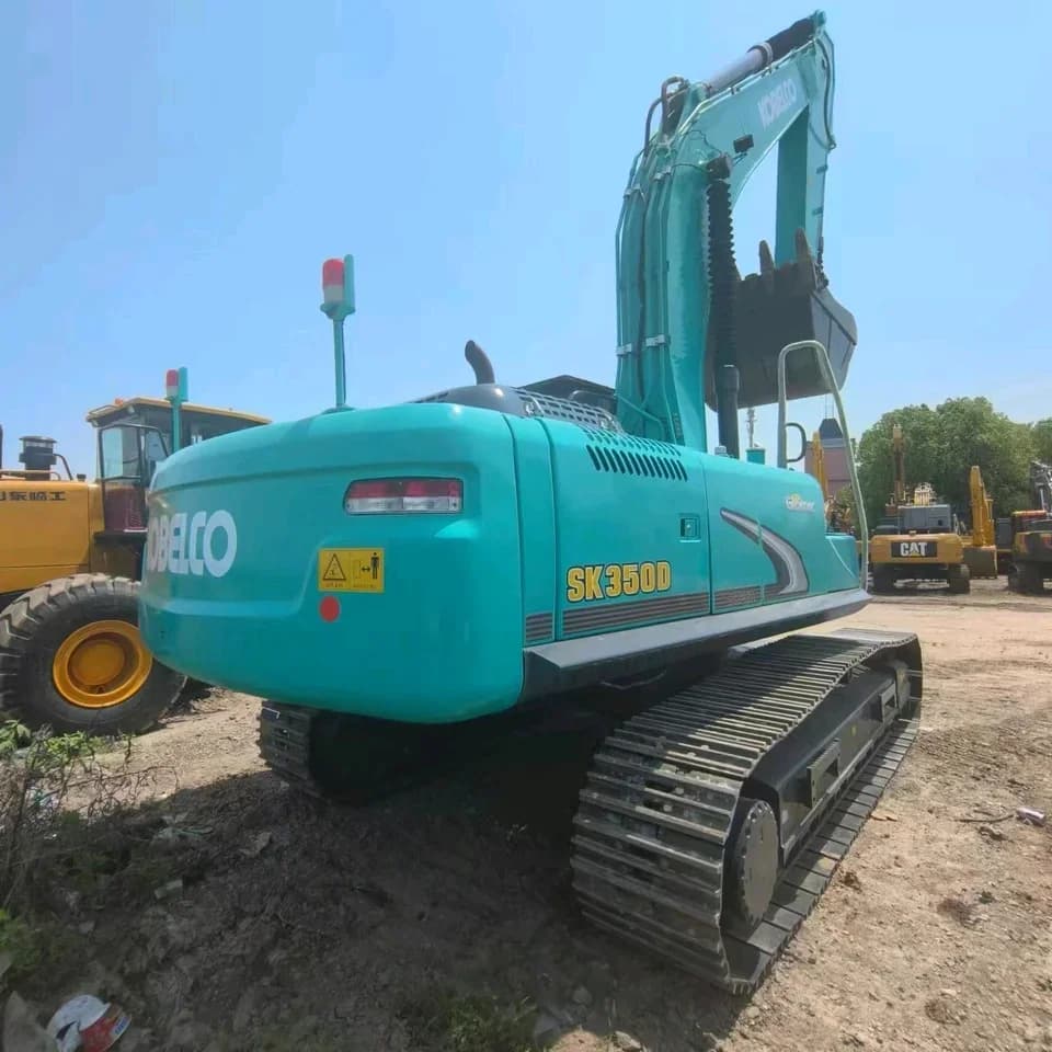 KOBELCO Excavator SK350D || Used Heavy Equipment, Crawler Tracks - Image 2