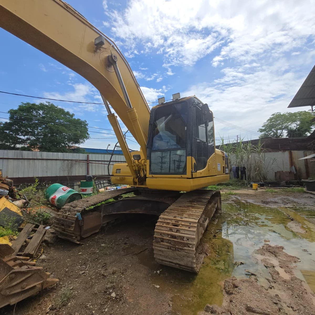 Komatsu | Excavator | PC200-8 | Used | Unregistered Singapore - Image 3