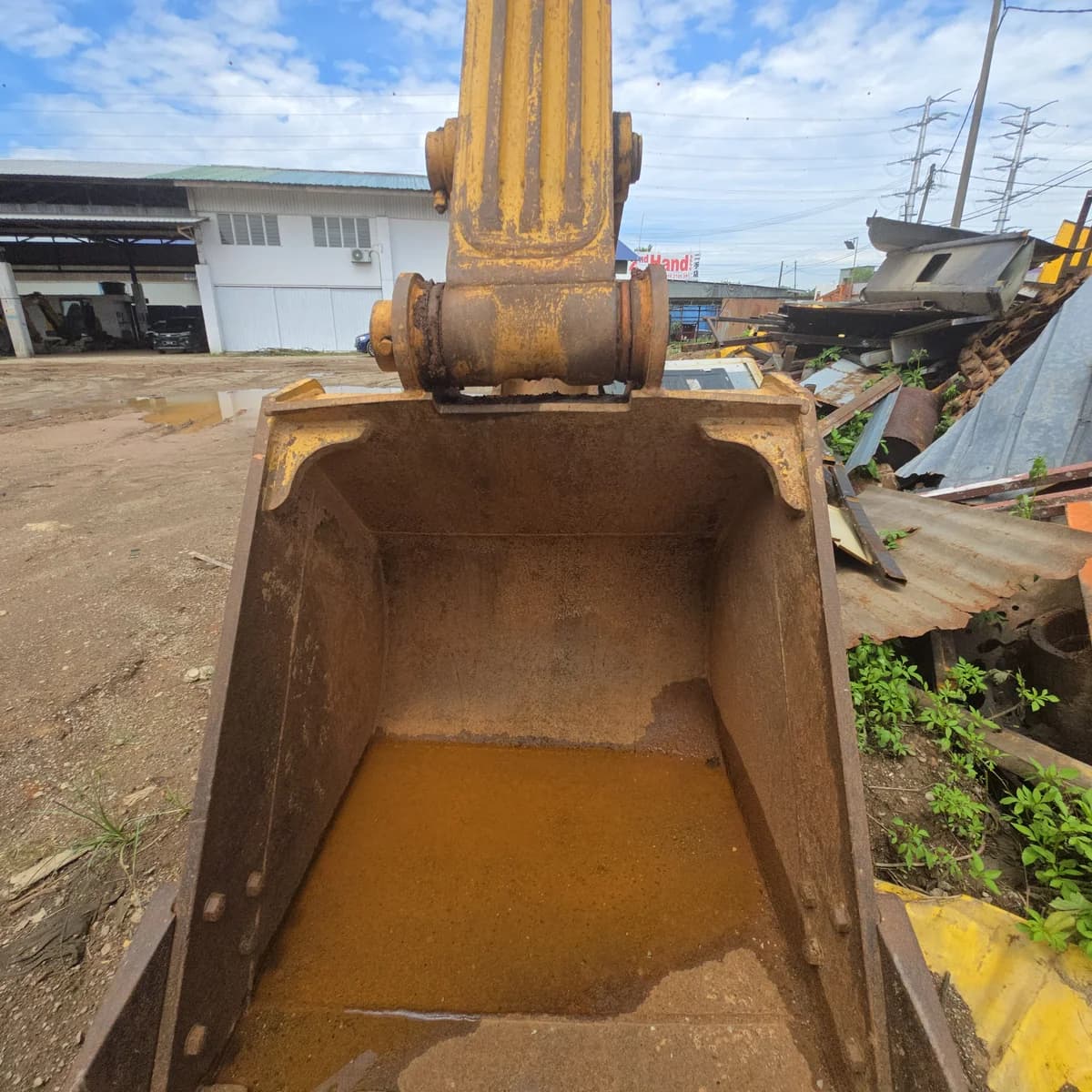 Komatsu | Excavator | PC200-8 | Used | Unregistered Singapore - Image 4