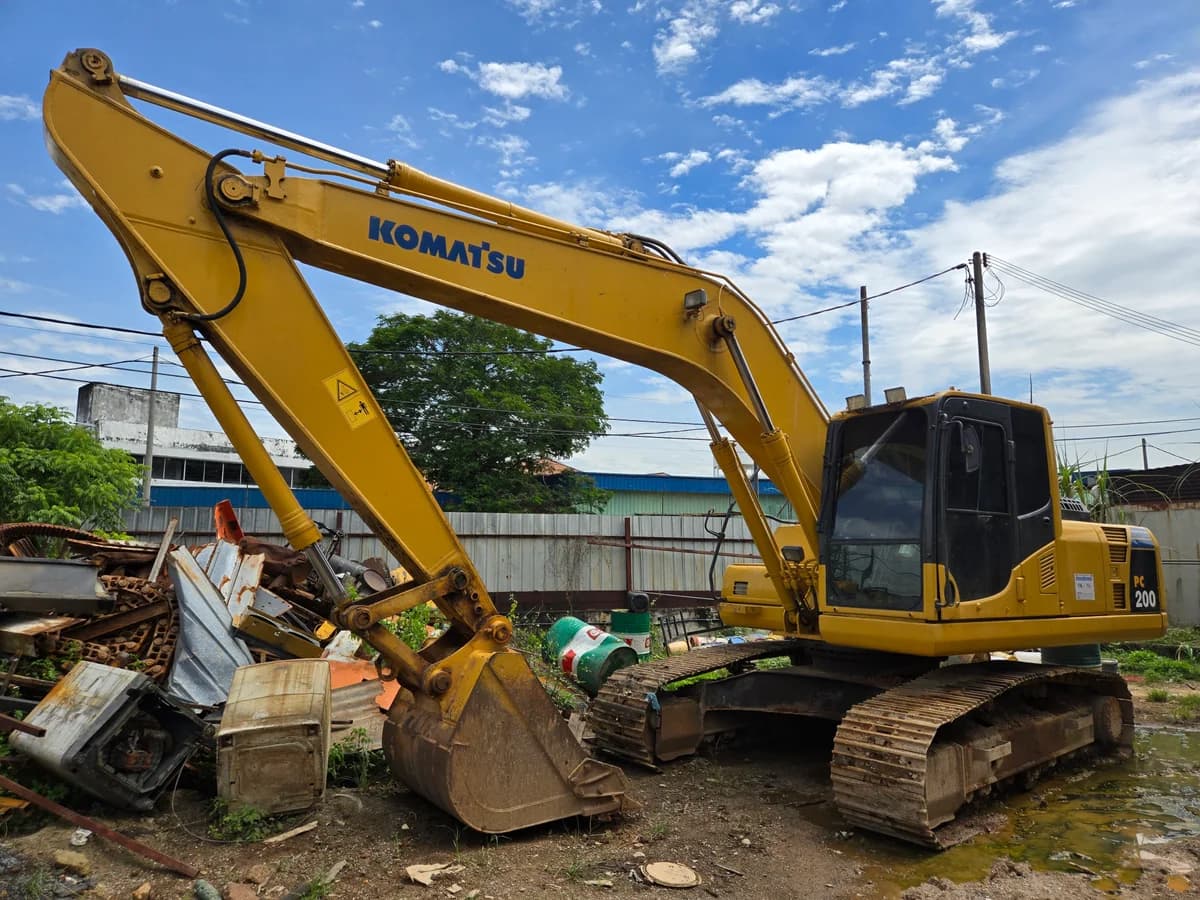 Komatsu | Excavator | PC200-8 | Used | Unregistered Singapore - Image 9