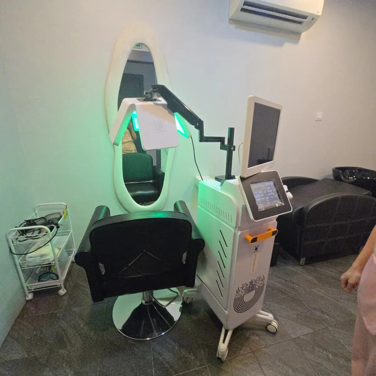 Low-Level Laser Therapy (LLLT) Hair-Regrowth & Treatment | 810 nm diode laser | 2024 | Used - Image 9