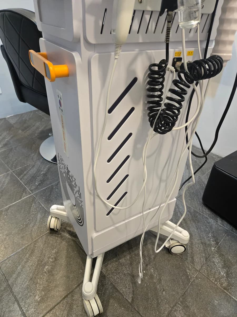 Low-Level Laser Therapy (LLLT) Hair-Regrowth & Treatment | 810 nm diode laser | 2024 | Used - Image 27