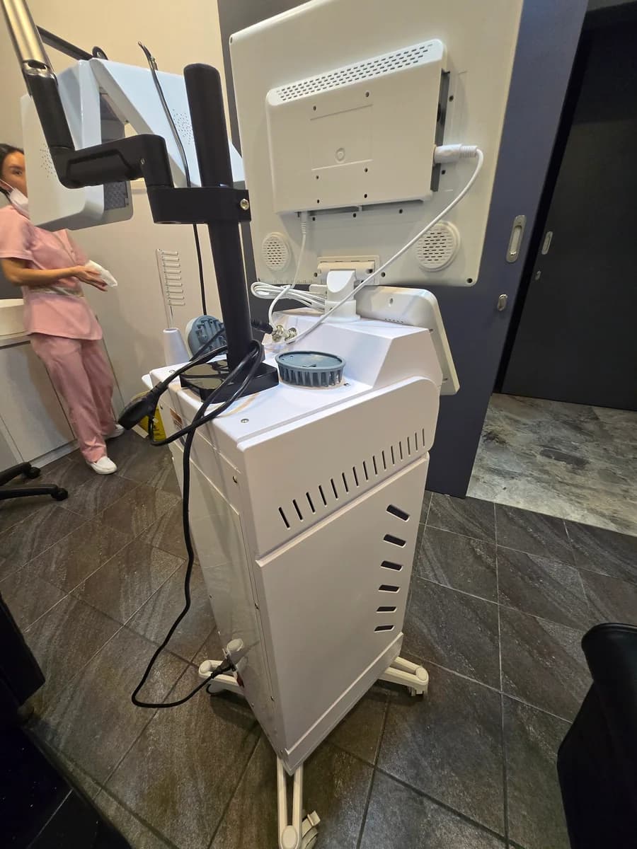 Low-Level Laser Therapy (LLLT) Hair-Regrowth & Treatment | 810 nm diode laser | 2024 | Used - Image 28