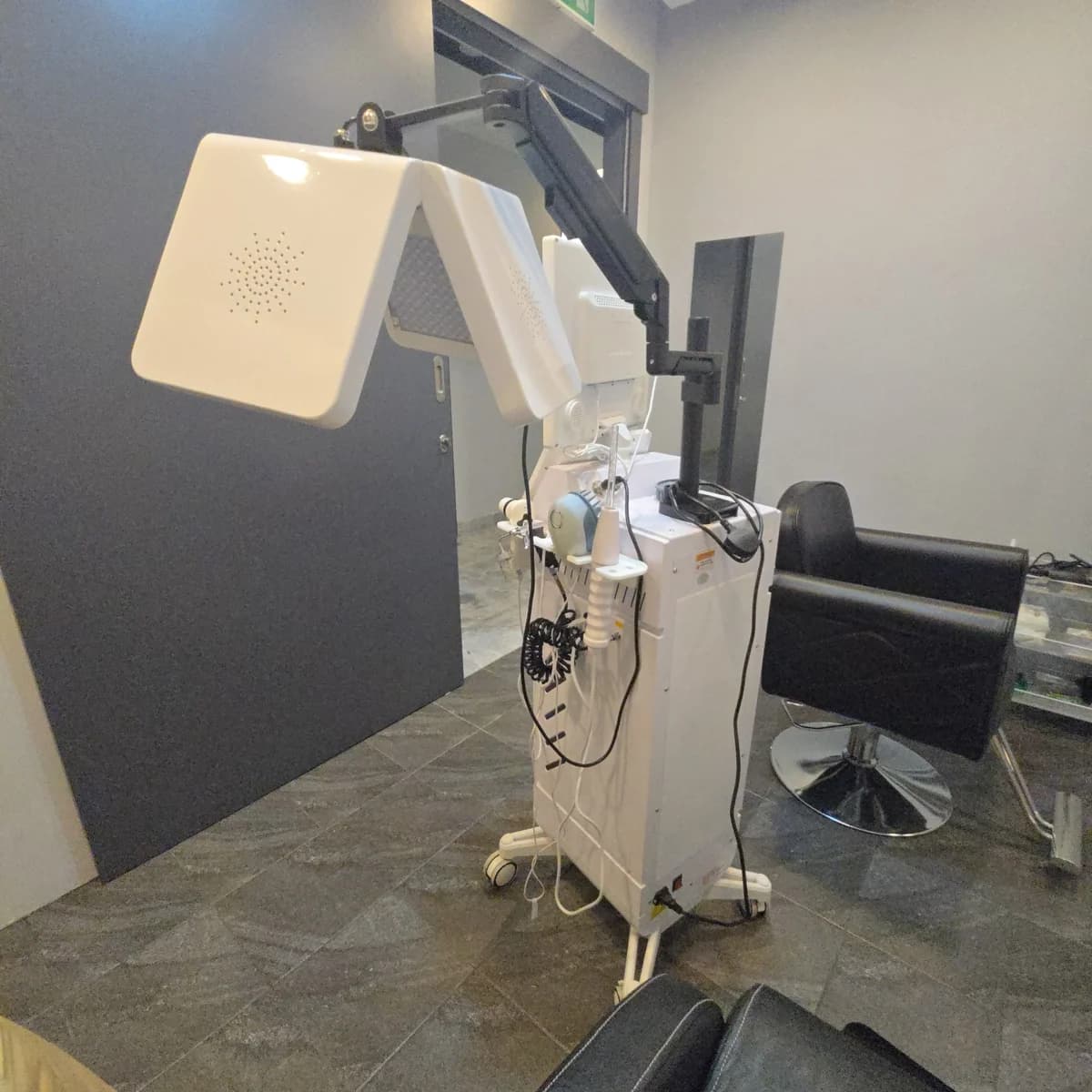 Low-Level Laser Therapy (LLLT) Hair-Regrowth & Treatment | 810 nm diode laser | 2024 | Used - Image 34