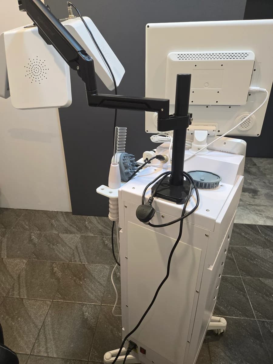 Low-Level Laser Therapy (LLLT) Hair-Regrowth & Treatment | 810 nm diode laser | 2024 | Used - Image 41