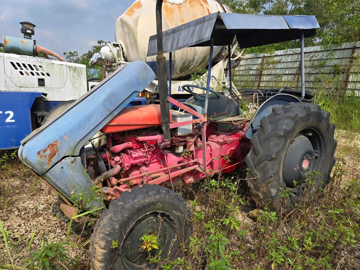 Massey Ferguson | Tractor | 1961 | Used - Image 6