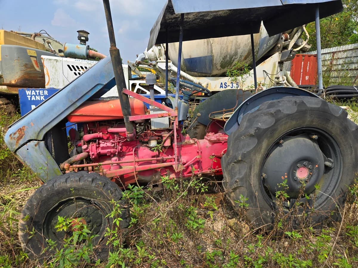 Massey Ferguson | Tractor | 1961 | Used - Image 7