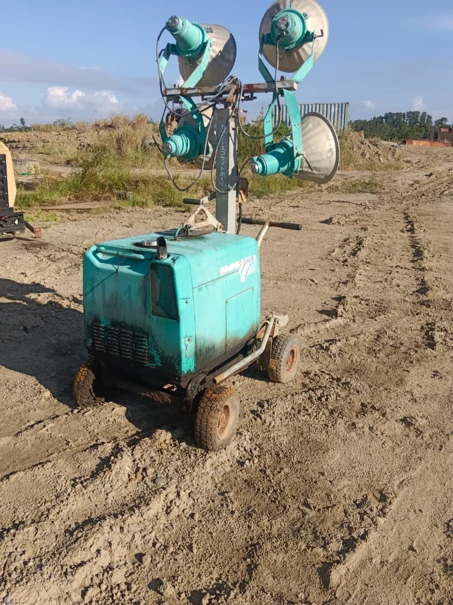 Mobile Light Tower Generator | Portable Jobsite Lighting | TL11 - Image 1
