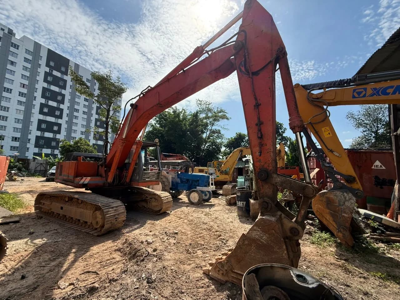 HITACHI | Excavator | UH083 | 1984 | 1999 | Used - Image 8