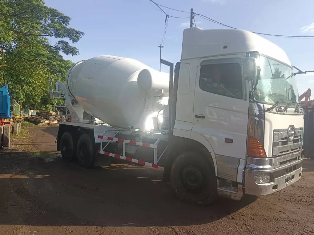 HINO | Concrete Mixer Truck | 700 Series Profia | Used - Image 8