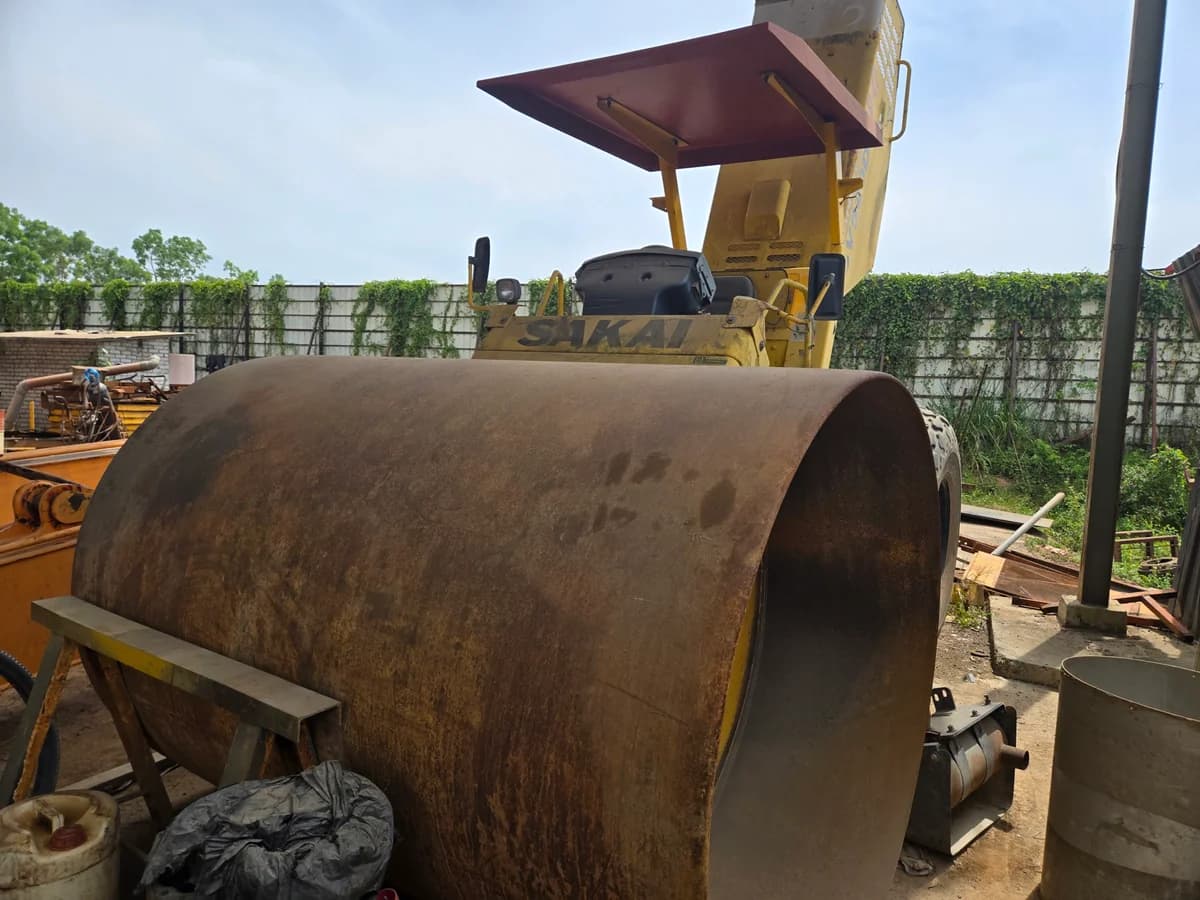 Sakai | Compactor | SV520D | 2017 | used | CP47 -- Engine & GearBox Failure, Sold As-Is, Need Repair, Full Spare Parts Provided - Image 14