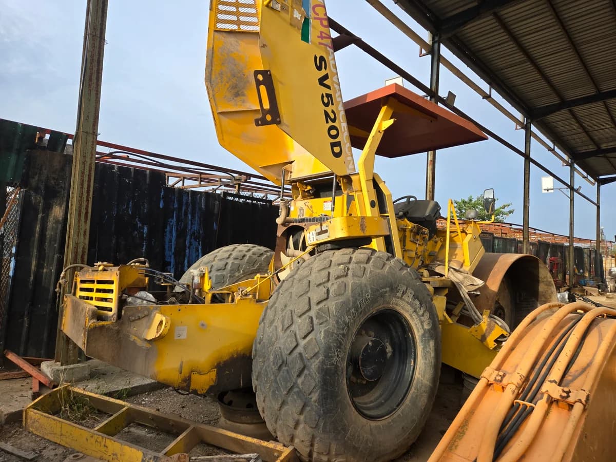 Sakai | Compactor | SV520D | 2017 | used | CP47 -- Engine & GearBox Failure, Sold As-Is, Need Repair, Full Spare Parts Provided - Image 8