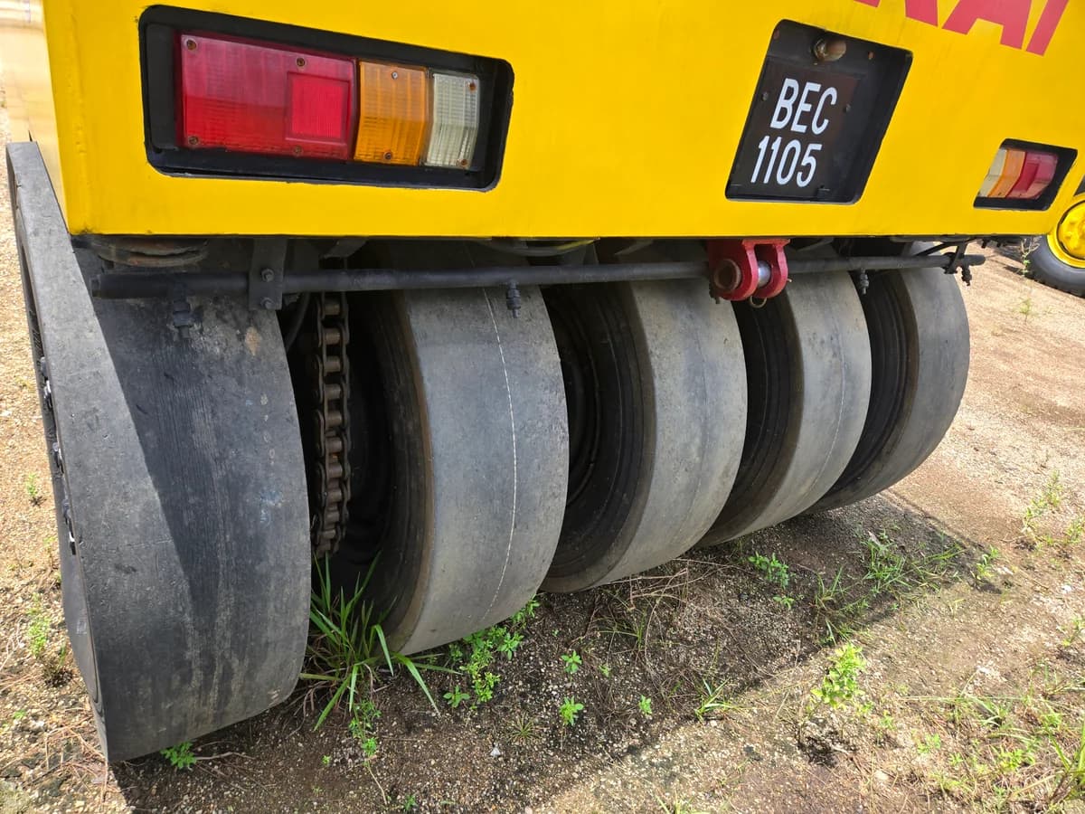 Sakai | Pneumatic Tire Road Roller | TS200 | 1994 | Used | BEC 1105 - Image 9