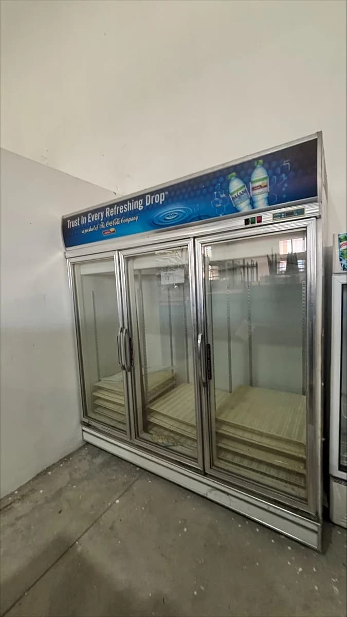 Sanden | Commercial Refrigerator | Used -- Not Functional - Image 1