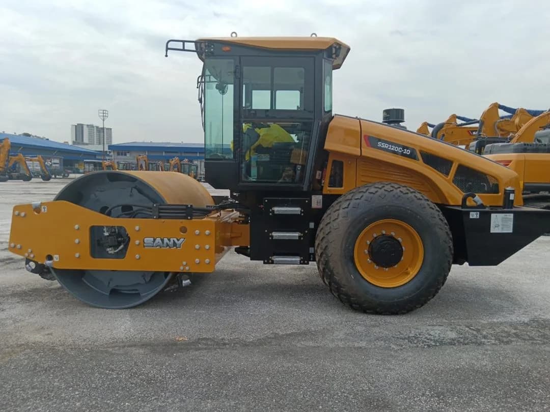 SANY Single Drum Roller SSR120C-10 | Soil Compaction, Aircond - Image 4