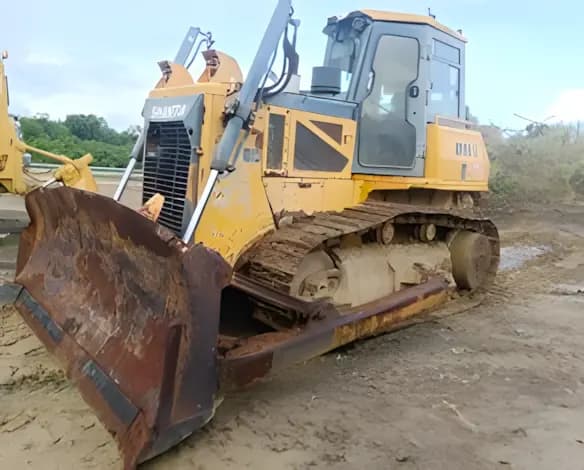 Shantui DH17 Hydraulic Bulldozer – High Performance Earthmoving Equipment | BD73 - Image 1