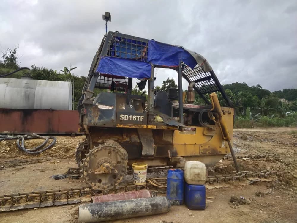 Shantui | Bulldozer | SD16TF | 2016 | Used | BD54 -- Under repair steering and flame - Image 3