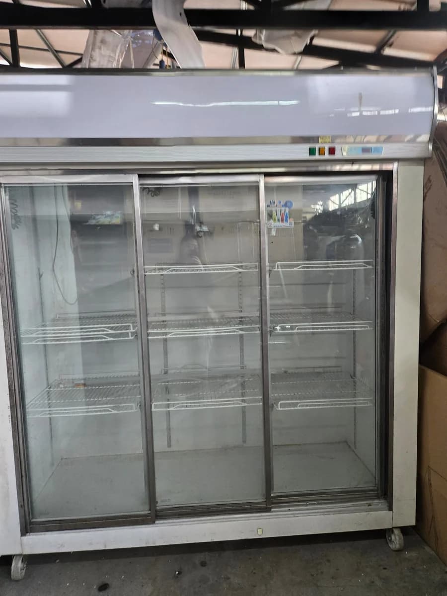 Solid Cool Commercial Refrigerator 3-Door | Used | Tested & Working - Image 3