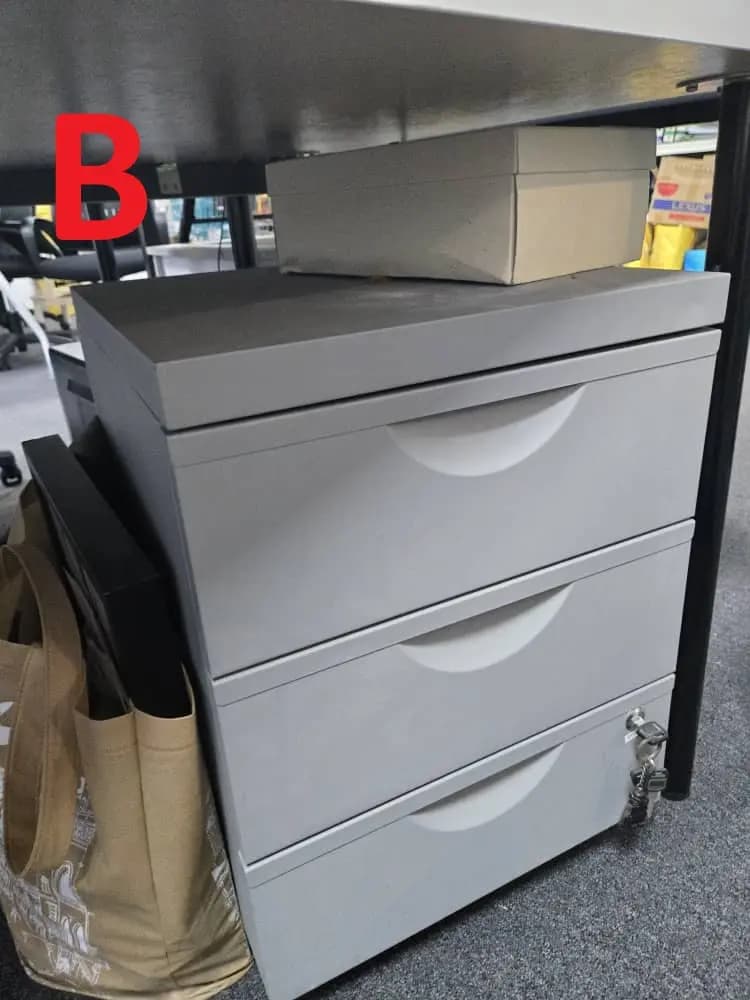 Complete Office Clearance: Desks, Chairs, Shelving, Appliances & More Part B - Image 8