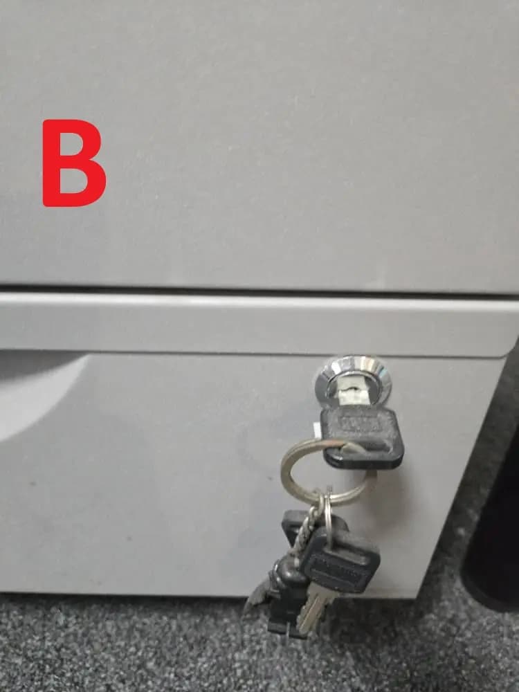 Complete Office Clearance: Desks, Chairs, Shelving, Appliances & More Part B - Image 9