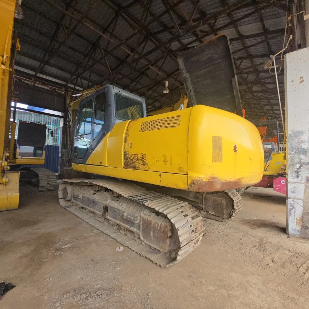 Sumitomo | Excavator | SH220-5 | Used | Unregistered Japan - Image 7