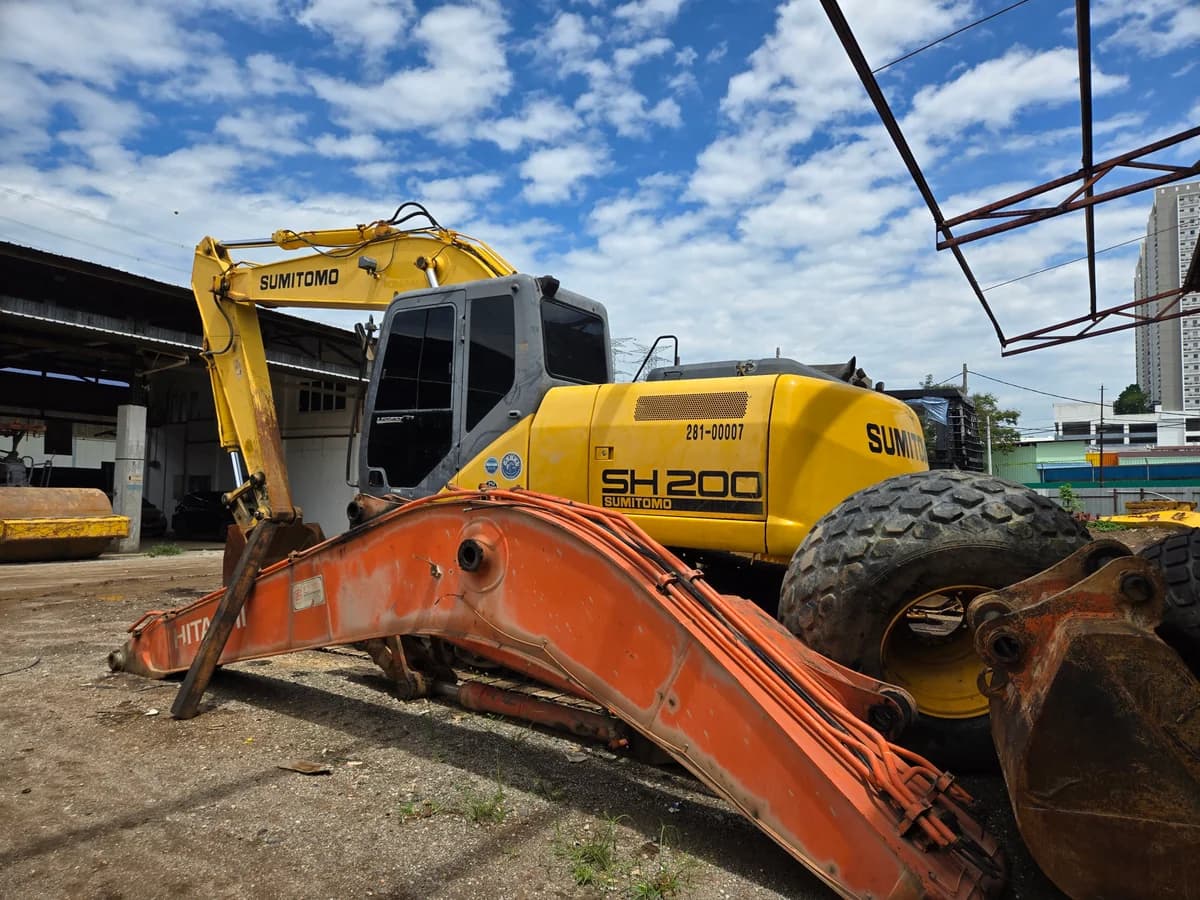 Sumitomo | Excavator | SH200-5 | Unregistered - Image 1