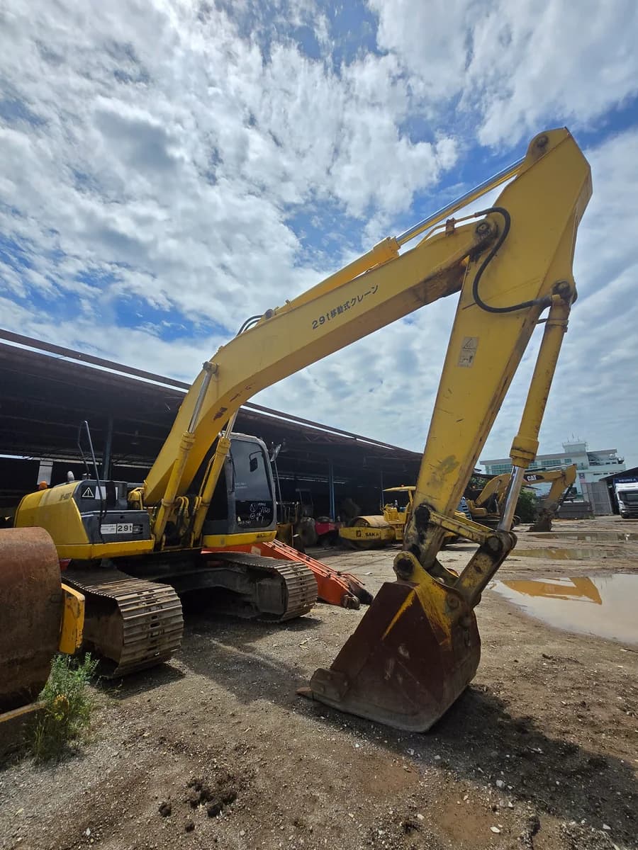 Sumitomo | Excavator | SH200-5 | Unregistered - Image 4