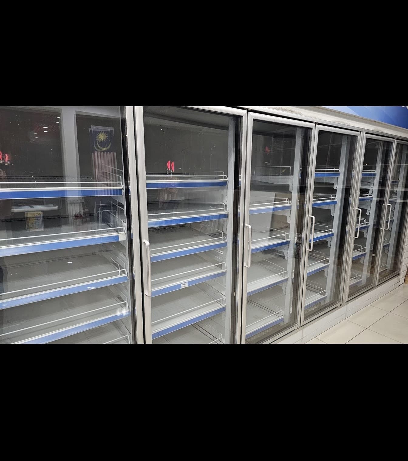Used - Crafs 6-Doors Display Showcase Chiller (2018) - Image 2