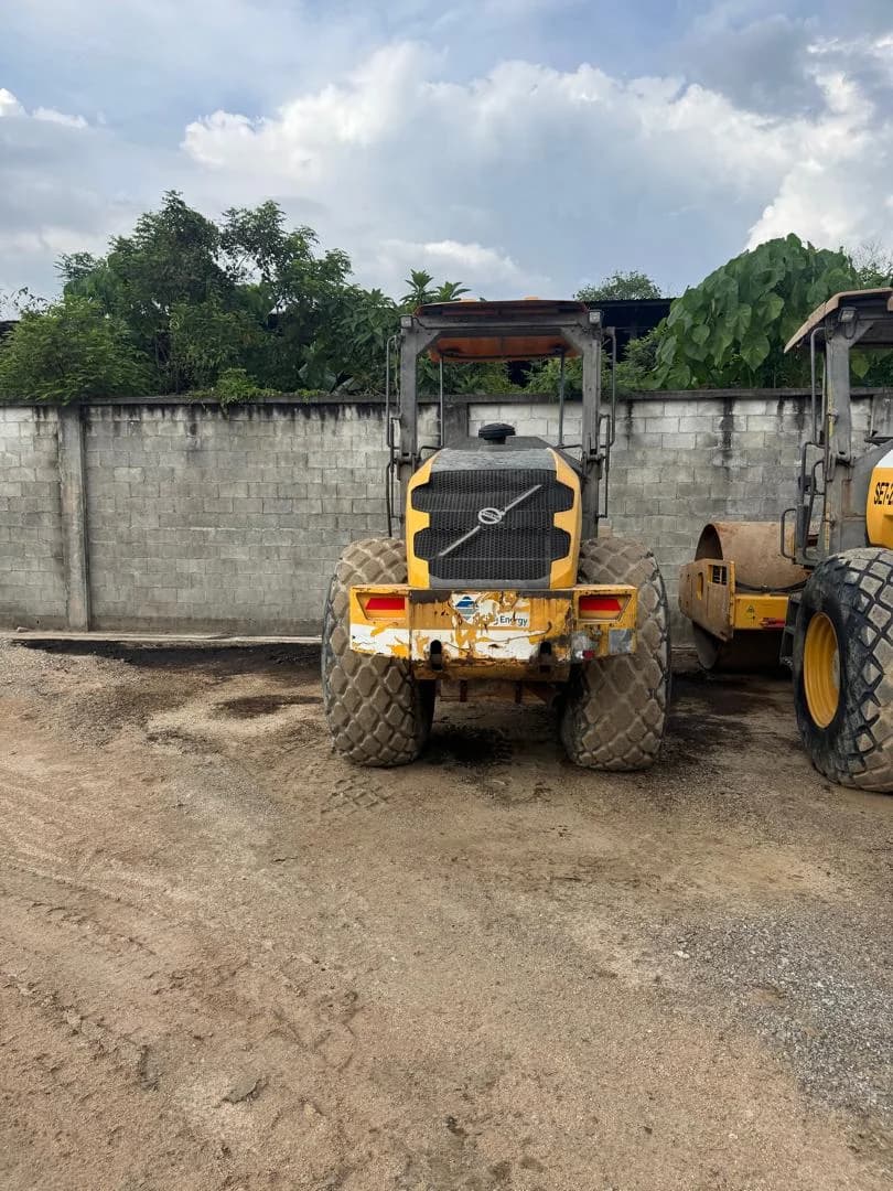 Volvo | Soil Compactor | SD110B | 2016 | Used | SE7-28 - Image 1